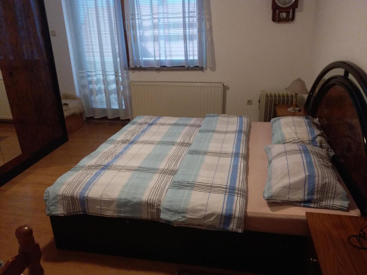 Kuca Za Odmor Sarcevic Apartment Prozor Ngoại thất bức ảnh