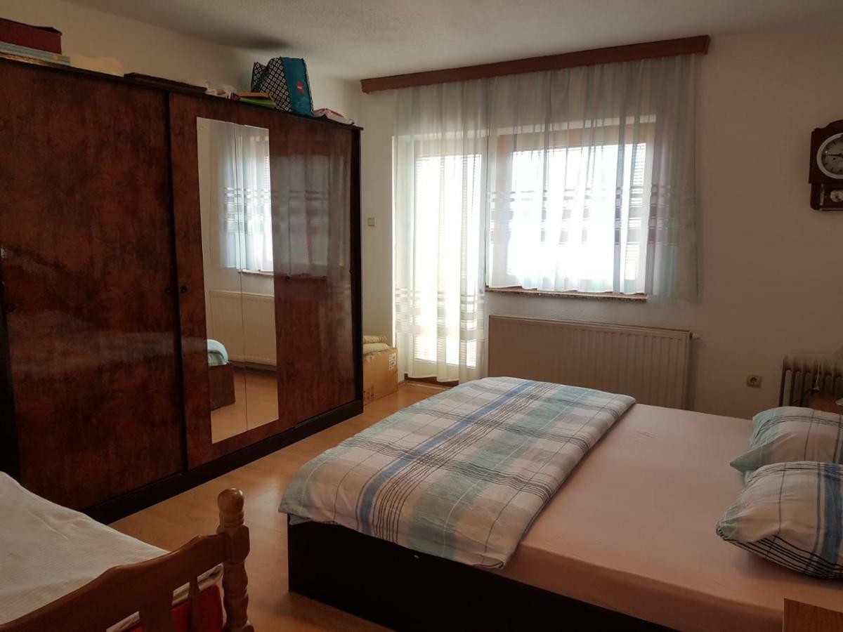 Kuca Za Odmor Sarcevic Apartment Prozor Ngoại thất bức ảnh